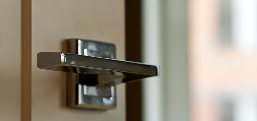 Door Lever Knob Repair in Woodcrest, California