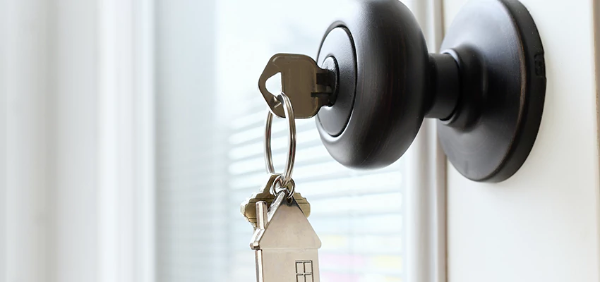 Bifold Door Knob Replacement in Woodcrest, California