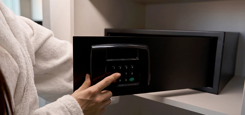 Safe Unlocking Service Company in Woodcrest, California