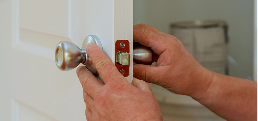 AAA Locksmiths For lock Replacement in Woodcrest, California